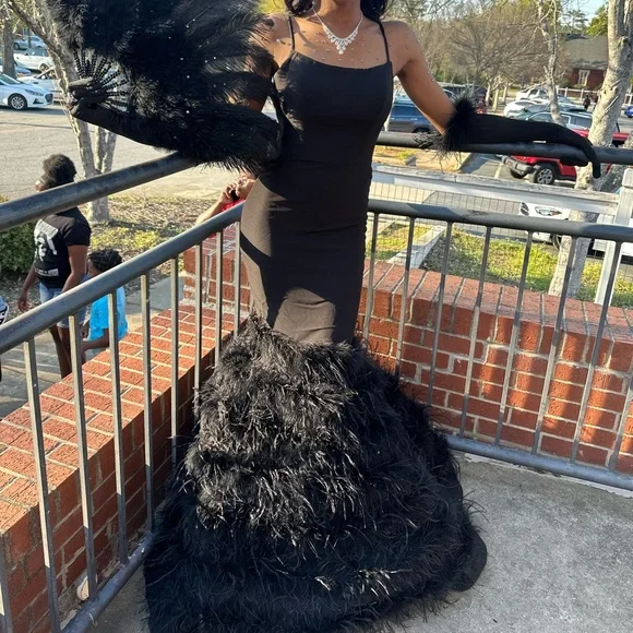 Black dress , small , feathers